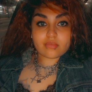 Meet your Posher, Naye